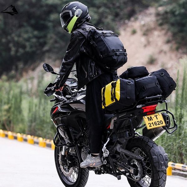 Сумка-рюкзак на багажник Rhinowalk Motorcycle 10л MT21610 Black VGRW135 фото