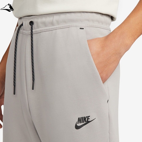 Брюки мужские Nike Sportswear Tech Fleece Joggers, серый, L DV0538-016 фото